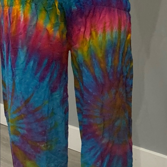 NWOT Adorable Rainbow Tie Dye Baggy Boho Pants - Picture 2 of 3